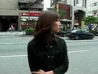 Nippon Woman's Public Lewd Act: Blowjob on Street